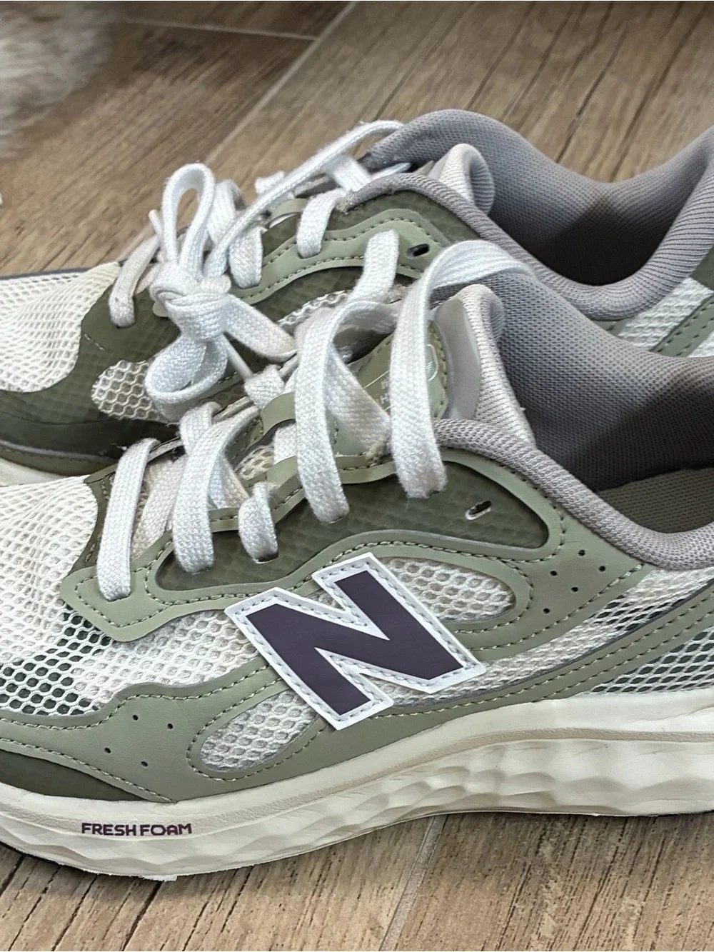 New Balance WARISTD4 Fresh Foam Running Shoes Women’s Size 8 White Sage Green